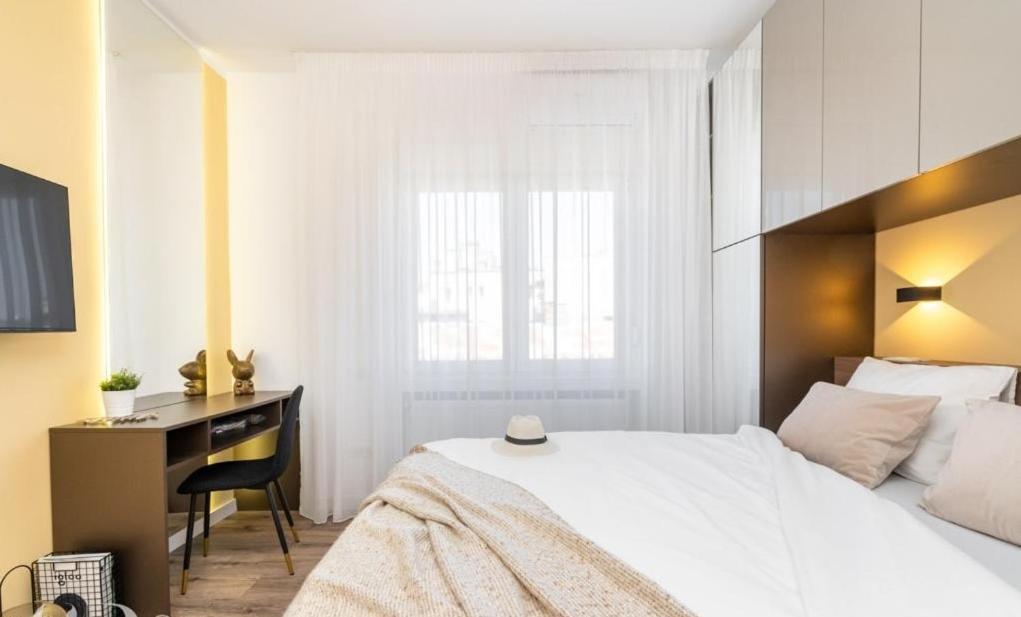 Majestic Apartament With View In Magheru Bucarest Exterior foto