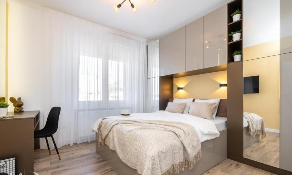 Majestic Apartament With View In Magheru Bucarest Exterior foto